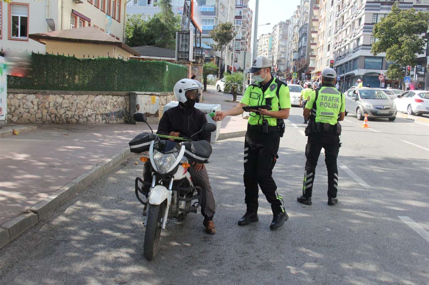Motosiklet kask kullanımı özel denetimi gerçekleştirildi Motosiklet kask kullanımı özel denetimi gerçekleştirildi